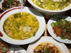 -小三峡食府(西五路店)