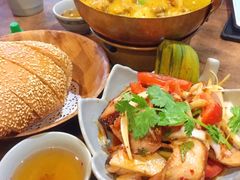 -大头虾越式风味餐厅(光明广场店)