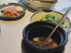 -八府香鸭·啫啫煲(华山路店)