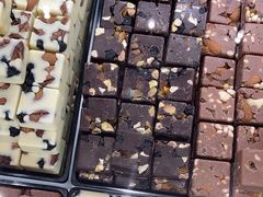 开心果黑巧小方-巧克玩家·城市伴手礼(in88银泰店)