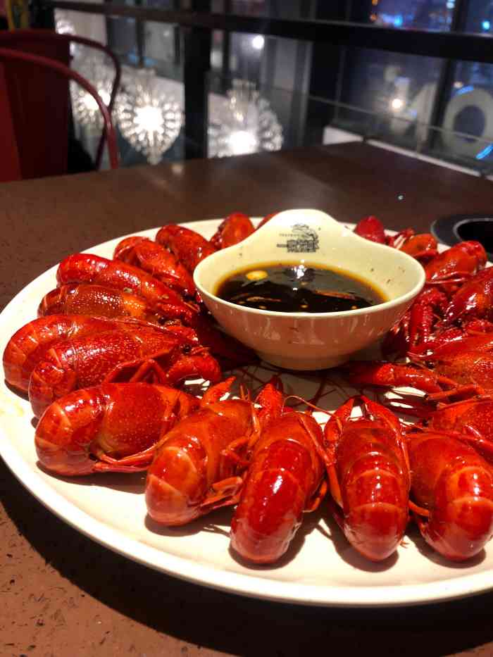一棠龙虾(光谷天地店)-"前一天和同事聚餐选在这里,觉得蛮好吃周末.