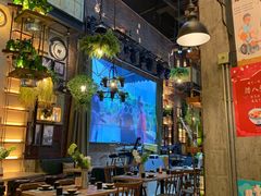 大堂-临界音乐酒馆·小龙虾·江湖菜(华熙LIVE·鱼洞店)