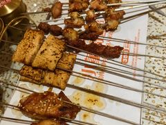 -小董哥烤串·爆汁大油边(故宫店)