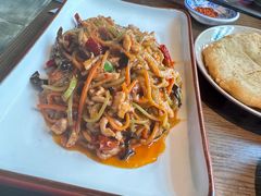 -肖四女乐山跷脚牛肉(南汇大学城生活广场店)
