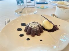 巧克力蛋糕配香草冰淇淋-Jean Georges