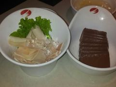 黄喉和鸭血-海底捞火锅(泉城路店)