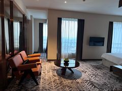 -上海虹桥西郊假日酒店