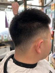 -兰建理发店