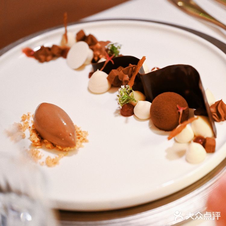 提前预订了TERRAZAS台阶红酒和酒店合作菜单