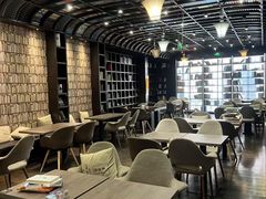 -钟书阁(松江泰晤士小镇店)