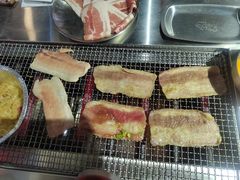 -马路牙子地桌烤肉(工体店)