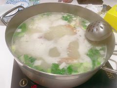 -英子补身汤(海兰路店)