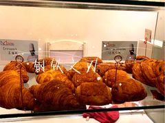 面包展示柜-老梦面包 CHEZMOREL(三源里店)