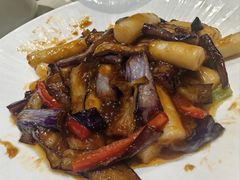 -乔家小院•非遗驴肉•青岛菜(滨河路店)