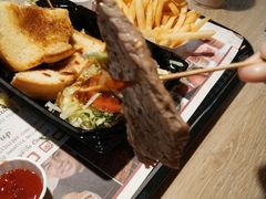 -The Habit Burger Grill 哈比特汉堡(复兴soho店)
