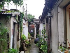 -邊城書店