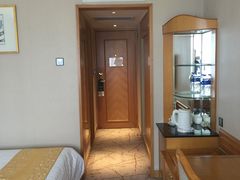 -广东大厦酒店(广州北京路步行街纪念堂地铁站店)