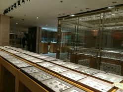 -北京七彩云南翡翠珠宝旗舰店(月坛店)