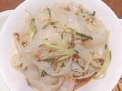 陕西凉皮-双桂坊美食街(南大街商业步行街店)