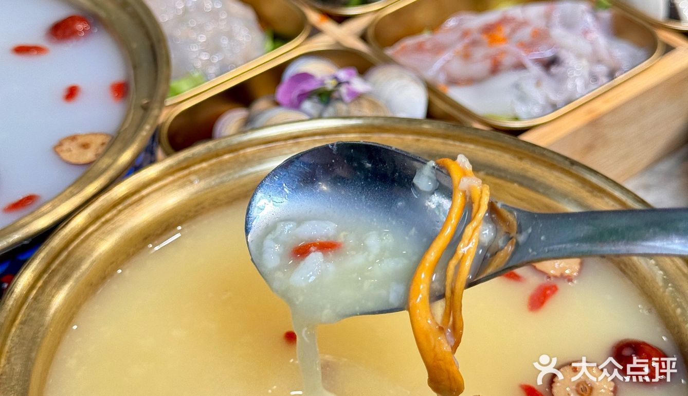 记住这个位置！！赣州街边的粥底火锅小店！！