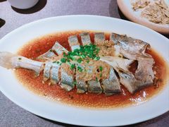 葱油黄花鱼-羲和雅苑•北京烤鸭(瑞吉店)