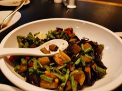 豆角烧茄子-鱼鲜饭香·招牌汽锅剁椒鱼头王