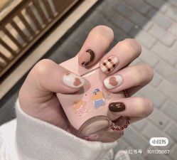 -Pink You美甲洗眉纹绣定制中心