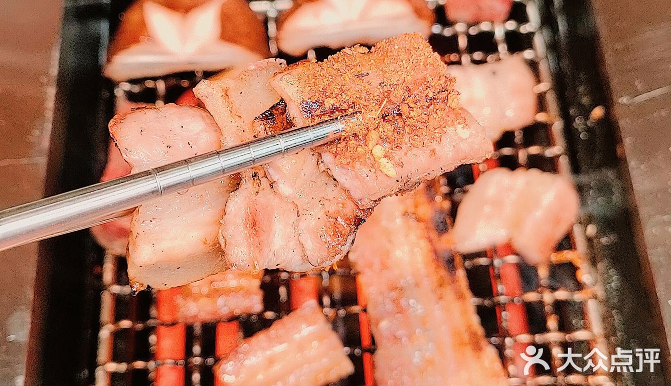 高颜值宝藏江景烤肉店｜重庆烤肉公司好吃又出片！