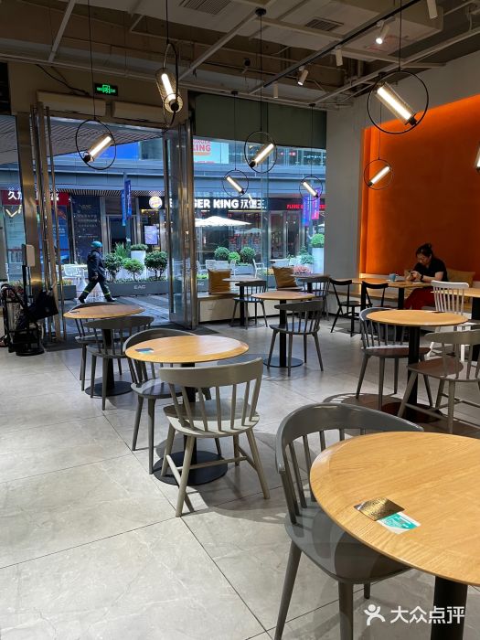 HELLO 27 意面·沙拉·帕尼尼图片