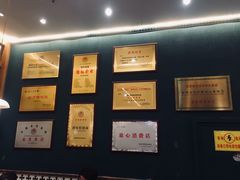 -胡须佬鸡煲四季火锅店(石厦西村直营店)