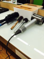 -CARR SALON