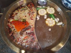 -小天鹅火锅·一线江景洪鼎旗舰店(洪崖洞店)