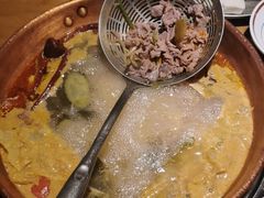 -洱火云南酸菜牛肉火锅(石景山当代商城店)