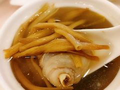 金针木耳炖老鸡-上海老饭店(北京分店)
