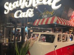 -StayReal Cafe(长宁来福士广场东八区店)