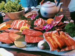 -明洞阿姨·韩式酱蟹烤肉·创意料理(三元桥店)