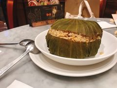 飘香鲜虾荷叶饭-镛记酒家