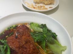红烧大排面-弄堂咪道-饭香·面香·馄饨香(兴梅店)
