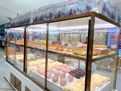 面包甜点陈列柜-奈雪的茶(新天地广场PRO店)