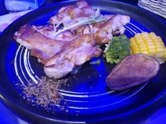 -樱花里音乐餐吧·牛扒椰子鸡(东圃店)