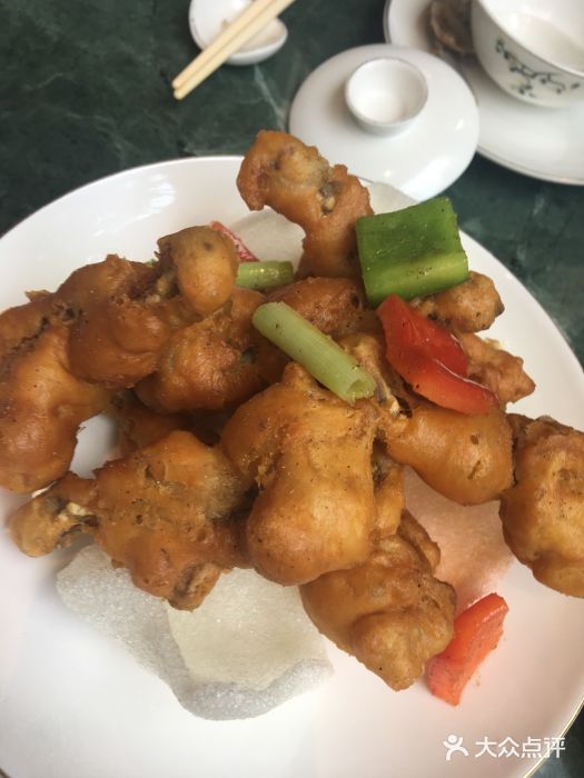 金玉满堂潮州酒楼(无限极荟购物广场店)椒盐牛蛙图片