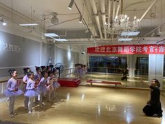 -炫艺舞蹈培训中心(枫尚奥特莱斯店)