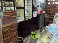 -三叶眼镜城批发市场(上海火车站店)