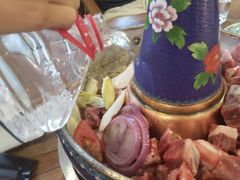 -毛辣果·贵州红酸汤牛肉火锅(西单店)