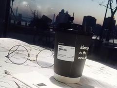 黑捌捌焦糖拿铁-BLATAGE COFFEE