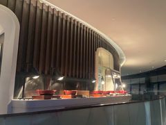 -亚洲国际大酒店·云顶阁旋转自助餐厅