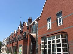 -钟书阁(松江泰晤士小镇店)