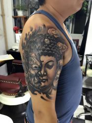 -Black Tattoo Studio