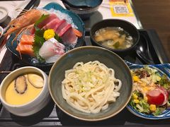 -家贺屋刺身寿司专门店