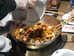-七欣天香辣蟹火锅(上海银亿滨江店)